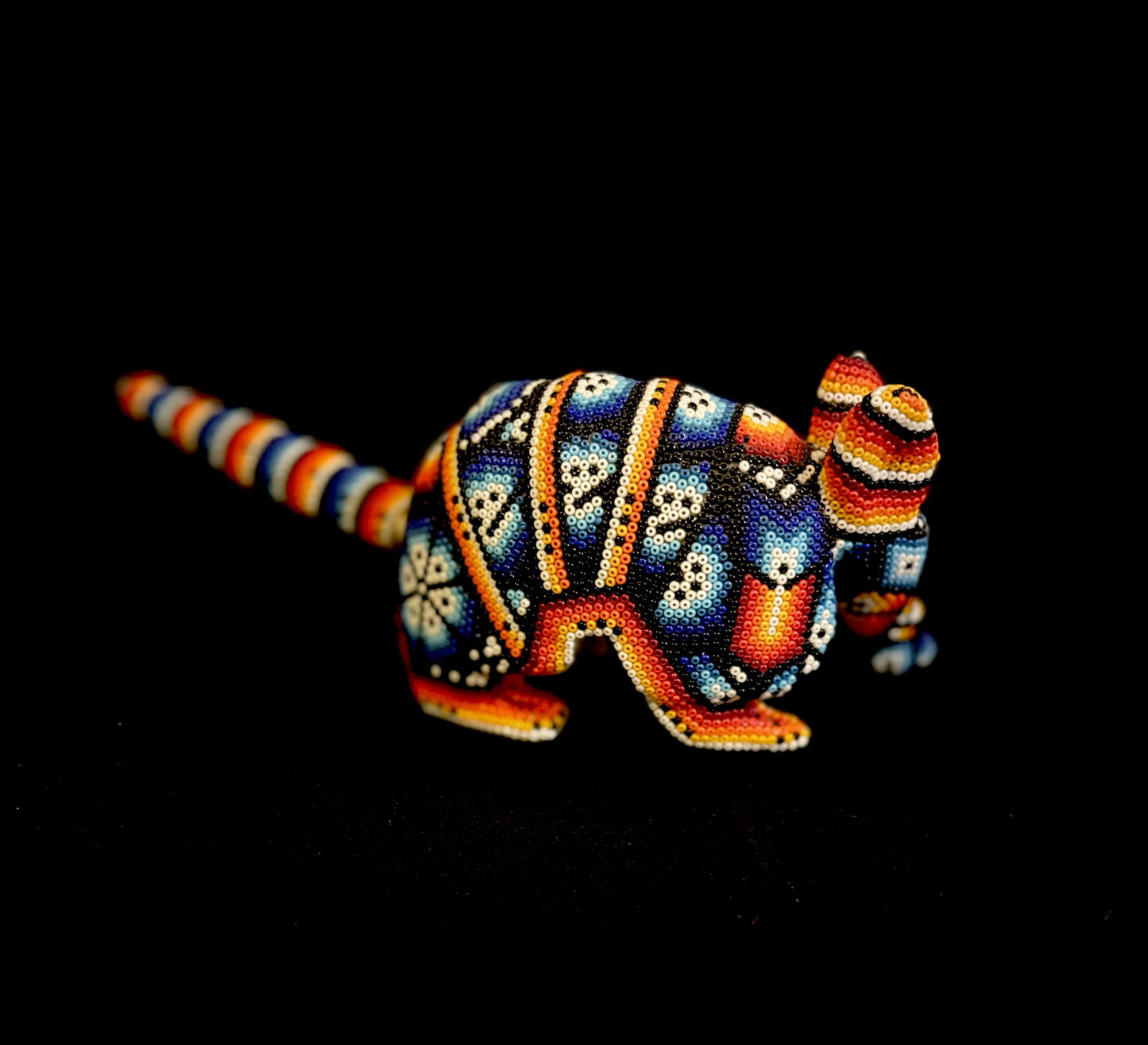 HUICHOL ART - Armadillo