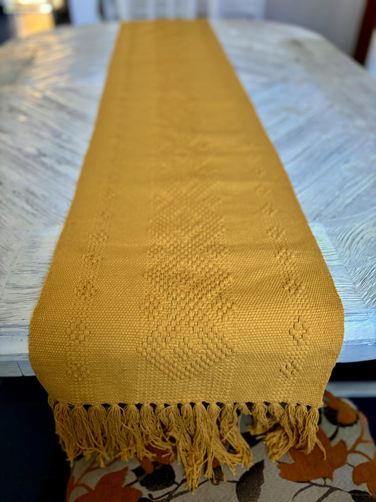 TABLE RUNNER - Knitted - Yellow