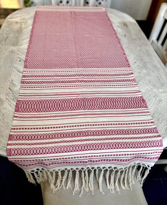TABLE RUNNER - White and Red