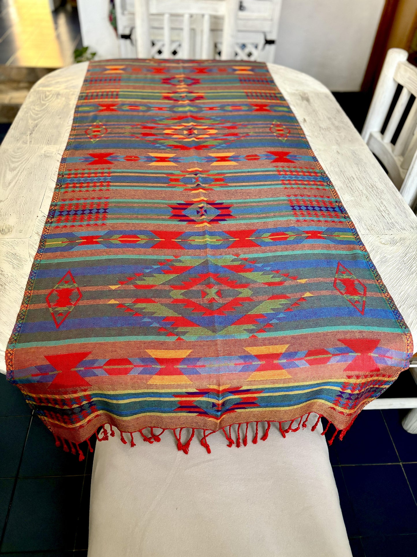 TABLE RUNNER - Red and blue