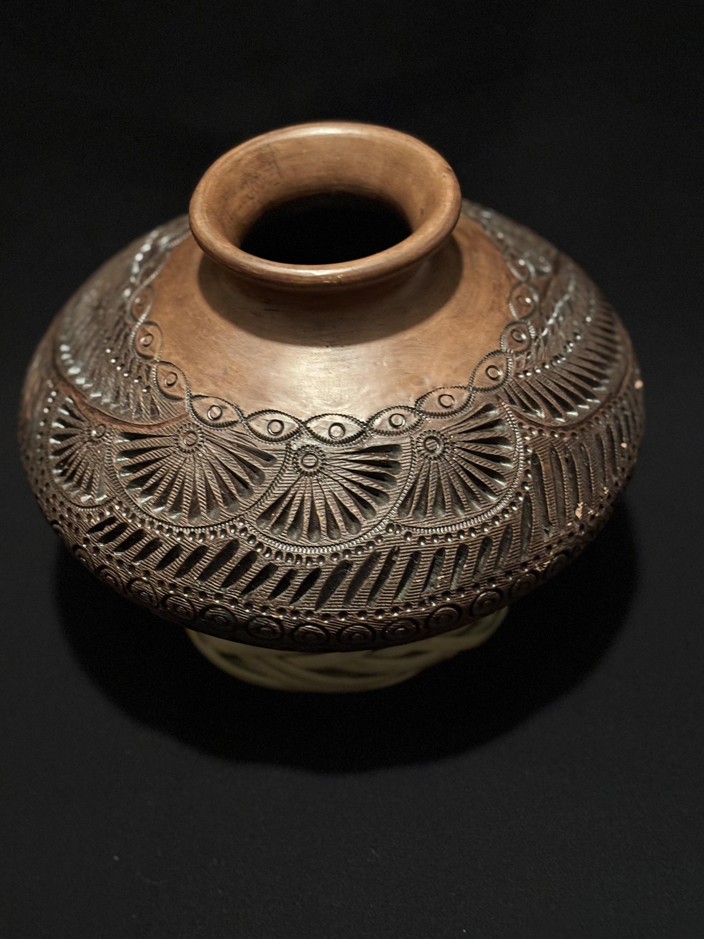 BLACK CLAY ART - Oval Brown Clay Vase