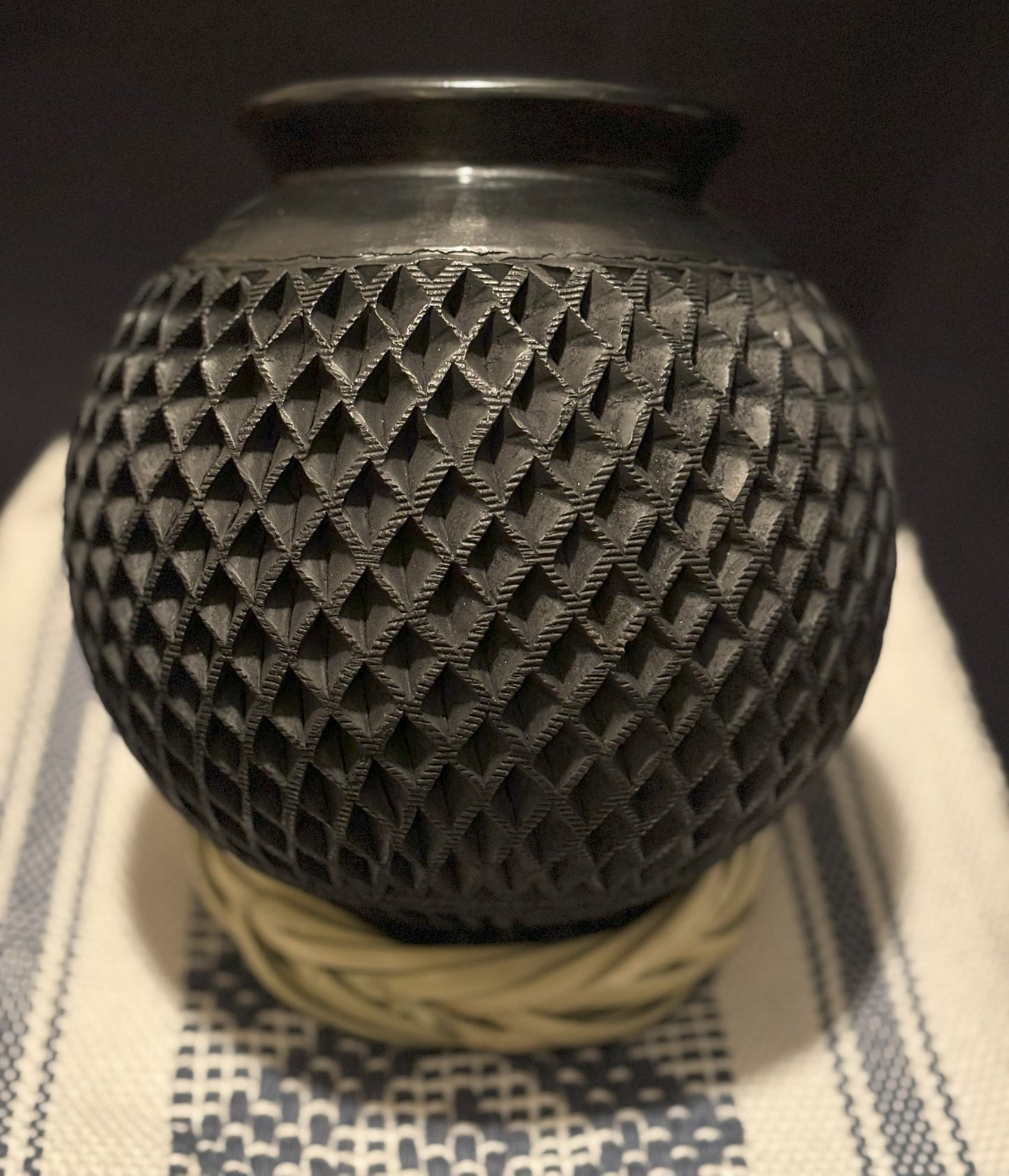 BLACK CLAY ART - Round Black Clay Vase